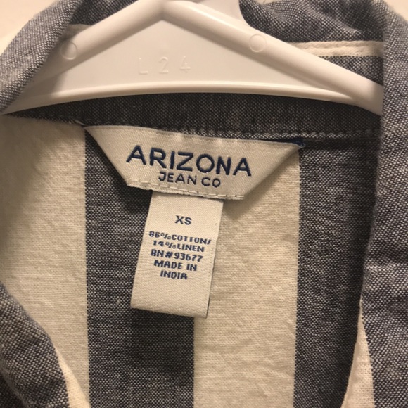 Arizona button up - Picture 2 of 3